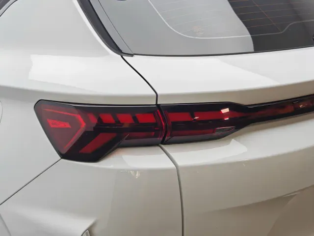 Geely Binyue — Фото автомобиля 7