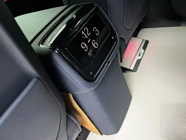 ZEEKR Zeekr 9X 2025 Max Edition — Фото автомобиля 14