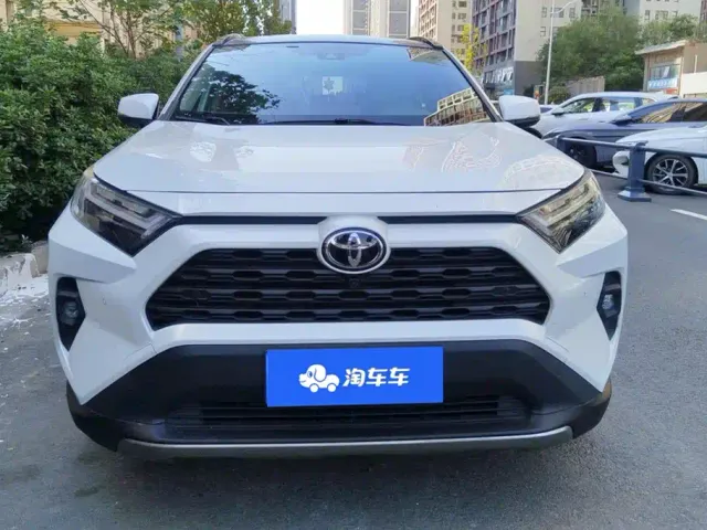 Toyota RAV4 — Фото автомобиля 2