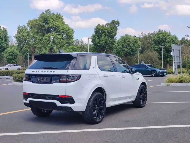 Land Rover Discovery Sport — Фото автомобиля 4
