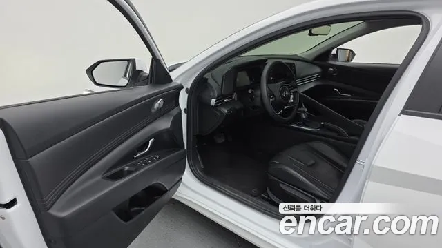 Hyundai AVANTE Новый Avante (CN7) — Фото автомобиля 10