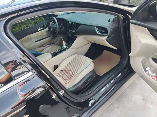 Buick Regal — Фото автомобиля 19