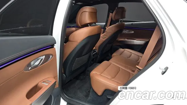Genesis GV70 — Фото автомобиля 17