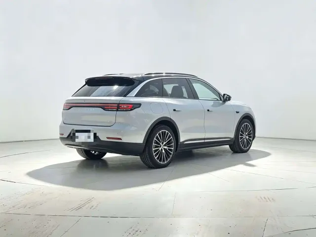 Leapmotor C11 — Фото автомобиля 8
