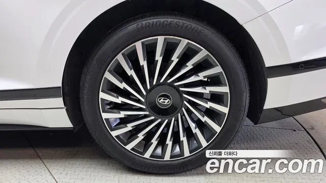 Hyundai Grandeur GN7 — Фото автомобиля 6