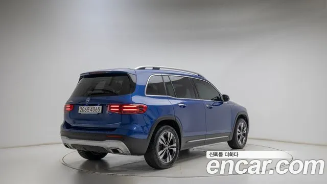 Mercedes-Benz GLB-Class — Фото автомобиля 2