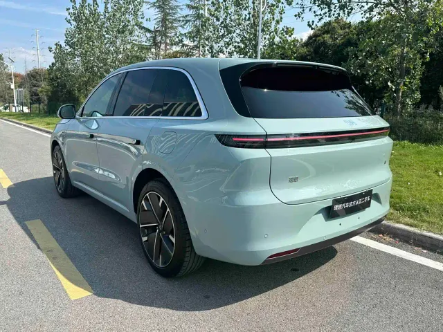Li Auto L6 — Фото автомобиля 8
