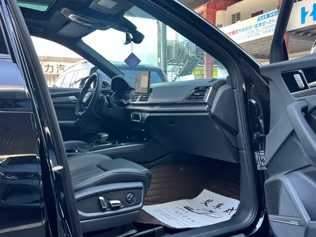 Audi Q5L — Фото автомобиля 29