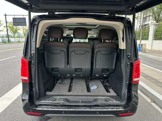 Mercedes-Benz V-Class — Фото автомобиля 22