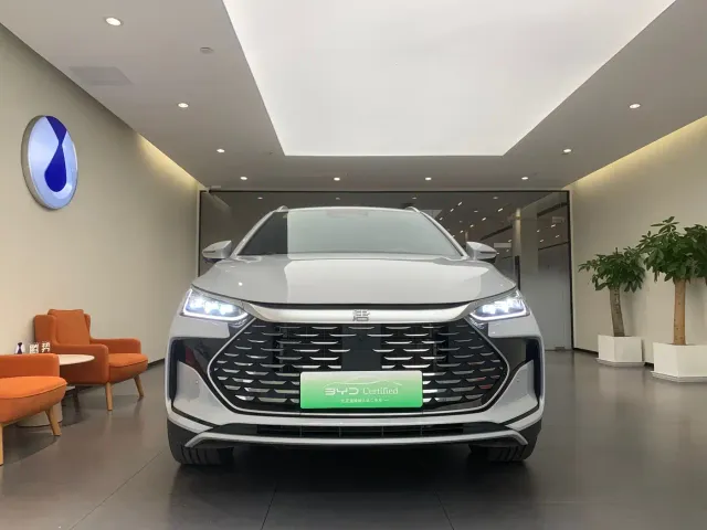 BYD Tang — Фото автомобиля 2