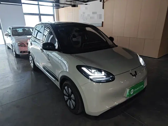 Wuling Bingo — Фото автомобиля 3