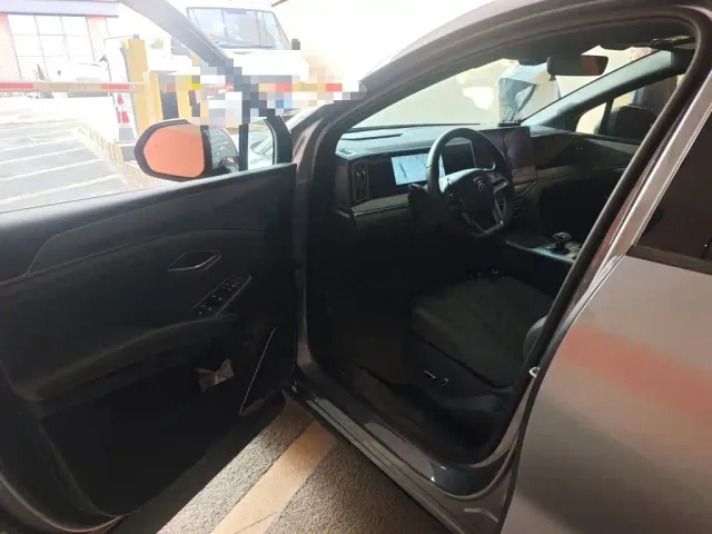 BYD Song L DM-i — Фото автомобиля 12