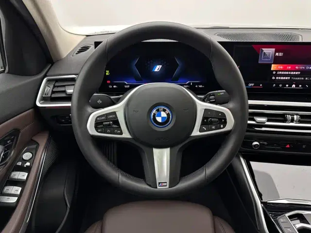 BMW i3 — Фото автомобиля 10