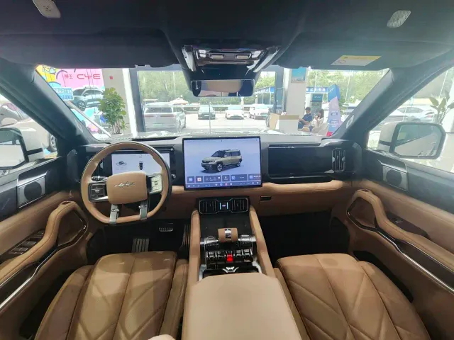 BYD FangChengBao Leopard 8 — Фото автомобиля 15