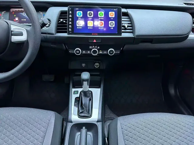 Honda Fit — Фото автомобиля 18