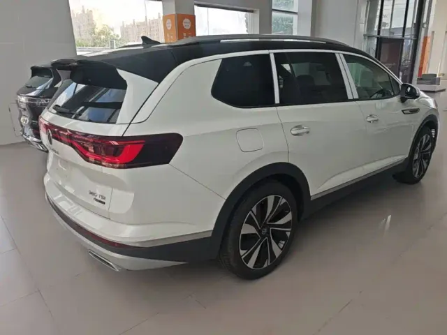 Volkswagen Talagon — Фото автомобиля 6