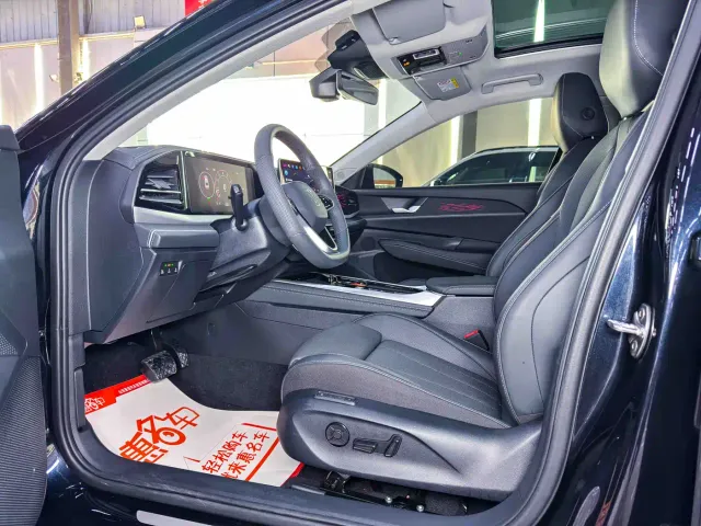 Volkswagen Passat — Фото автомобиля 4