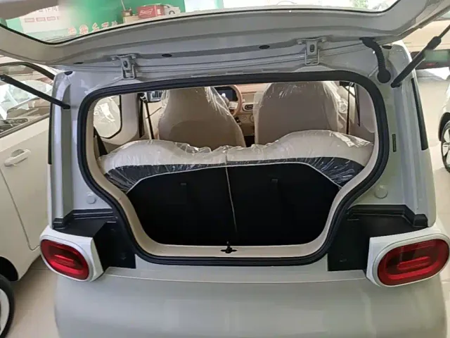 Wuling Hongguang Mini EV — Фото автомобиля 18