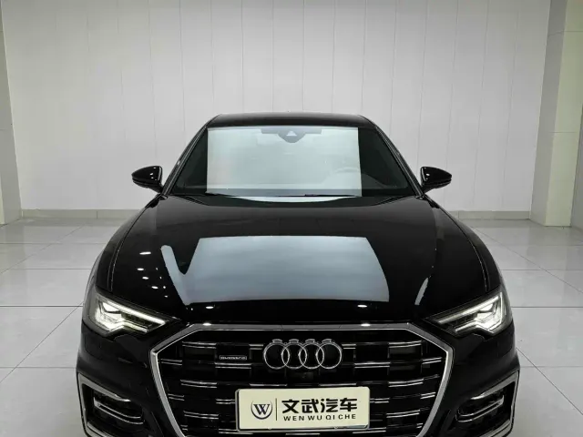 Фотография автомобиля — Audi A6L