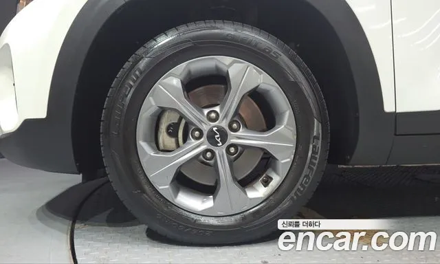 Kia Seltos — Фото автомобиля 5