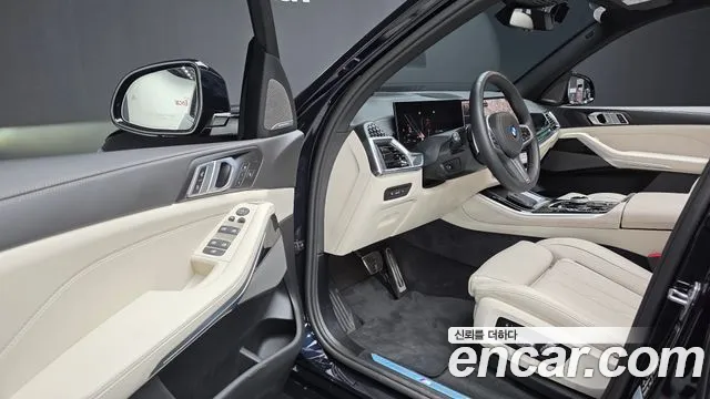BMW X5 xDrive 40i M Sport — Фото автомобиля 9
