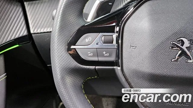 Peugeot 2008 — Фото автомобиля 30