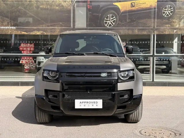 Land Rover Defender — Фото автомобиля 3