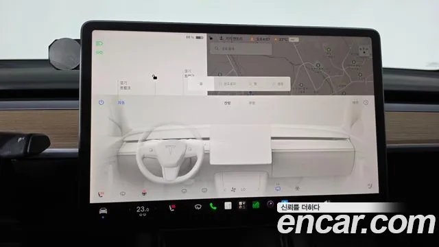 Tesla Model Y — Фото автомобиля 11