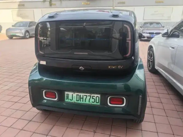 Baojun KiWi EV — Фото автомобиля 4
