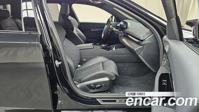 BMW M5 G90 — Фото автомобиля 26
