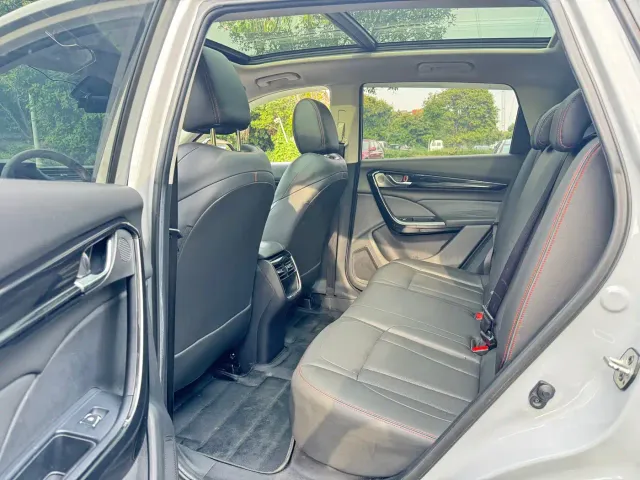 Dongfeng Fengshen AX7 — Фото автомобиля 7