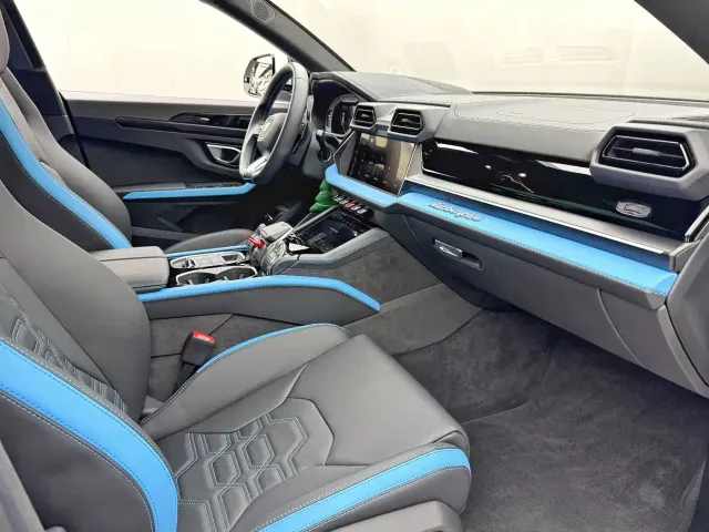 Lamborghini Urus — Фото автомобиля 4