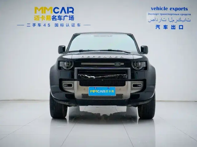 Land Rover Defender — Фото автомобиля 14