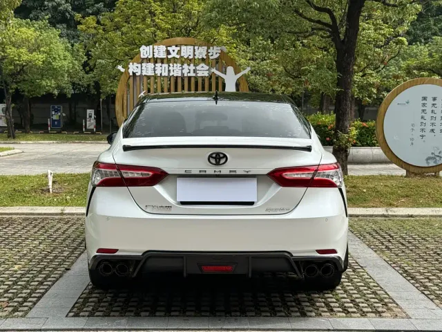Toyota Camry — Фото автомобиля 14
