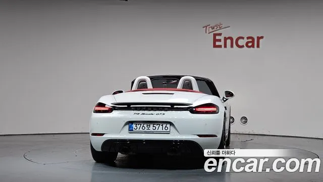 Porsche 718 — Фото автомобиля 4