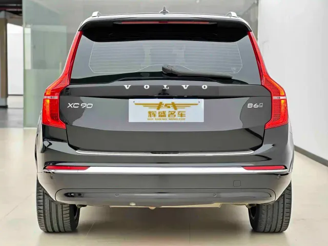 Volvo XC90 — Фото автомобиля 4