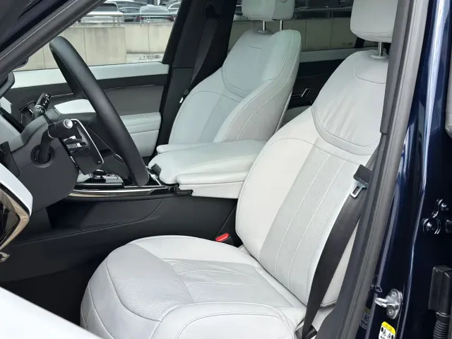 Land Rover Range Rover Sport — Фото автомобиля 9