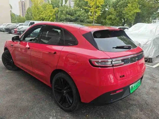 Aito M5 — Фото автомобиля 4