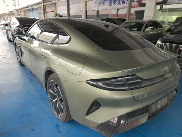 Xiaomi SU7 — Фото автомобиля 4