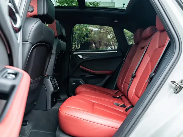 Porsche Macan — Фото автомобиля 11