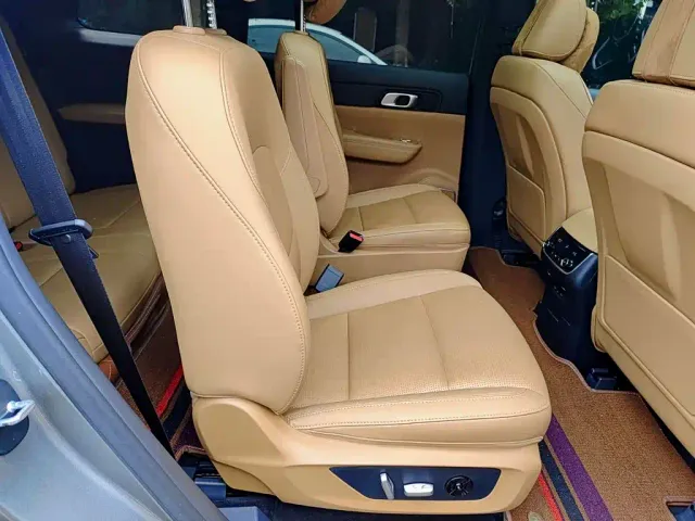 Li Auto ONE — Фото автомобиля 11