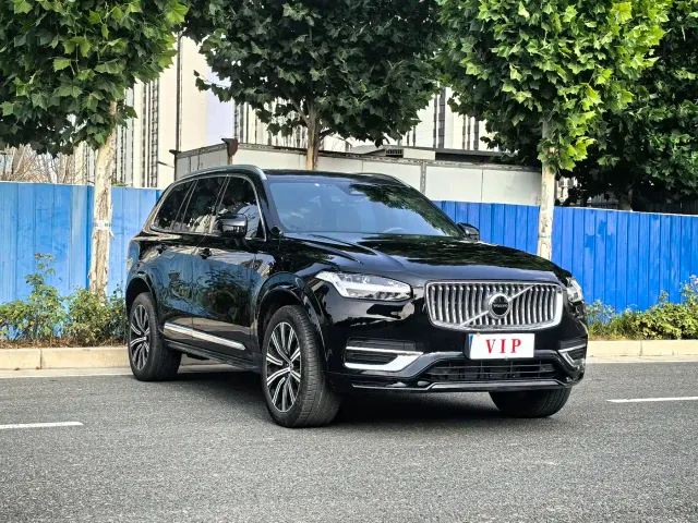 Volvo XC90 — Фото автомобиля 3
