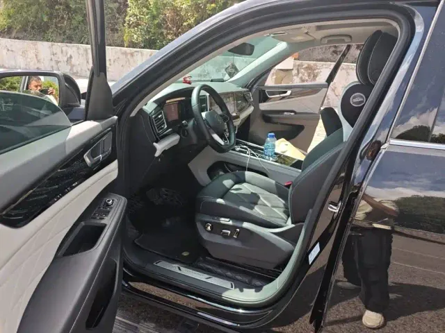 Volkswagen Teramont 2023 380TSI AWD Premium Luxury Edition — Фото автомобиля 13