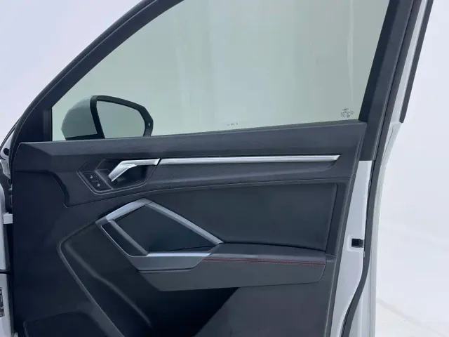 Audi Q3 — Фото автомобиля 8
