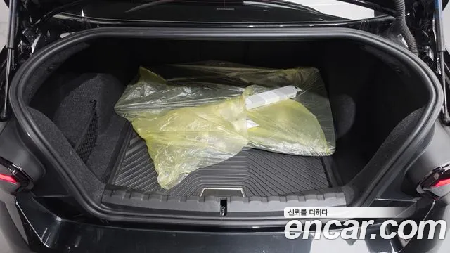 BMW 2 Series G42 — Фото автомобиля 15