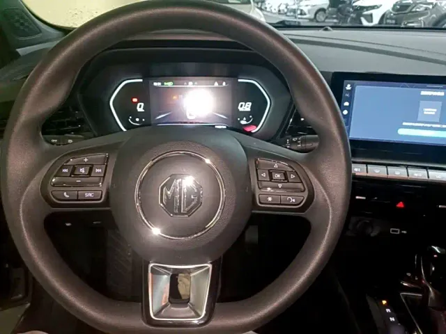 MG MG5 2022 180DVVT CVT Youth Luxury Edition — Фото автомобиля 10