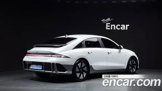 Hyundai Ioniq 6 — Фото автомобиля 2