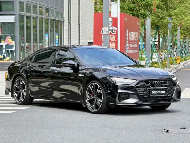 Audi A7L — Фото автомобиля 3