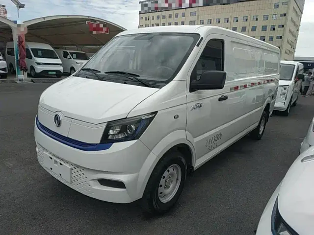 Фотография автомобиля — Dongfeng Yufeng EM27