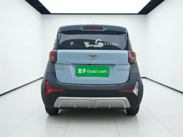 QQ New Energy Little Ant 2022 300K Ant Fans Edition Sweet Version LFP 29.2kWh 30kW 301km — Фото автомобиля 3